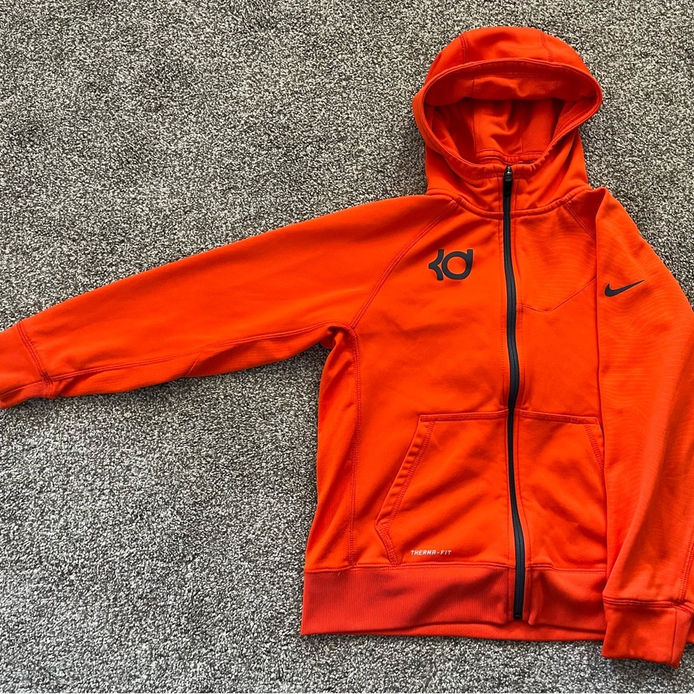 Boys Nike Therma-Fit zip up hoodie